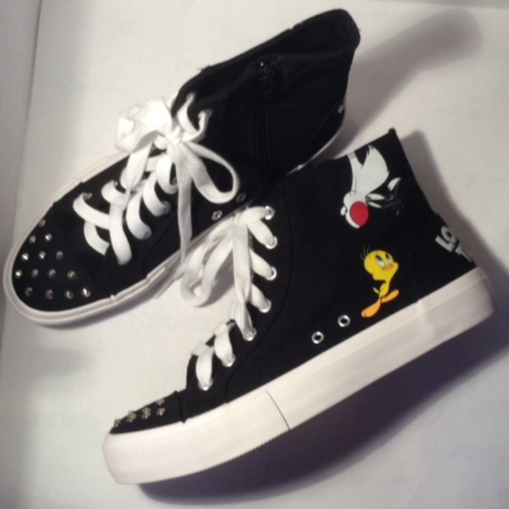 Torrid Tweety & Sylvester canvas high top gym shoes